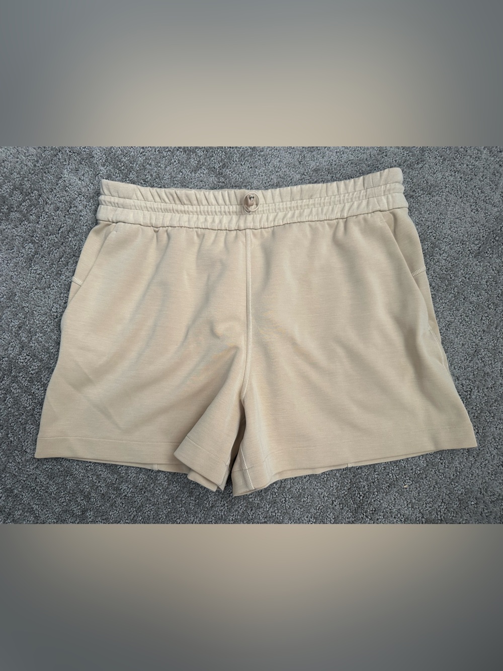 Lululemon Softstreme High-Rise Short 4"
Filbert Tan - Size 12